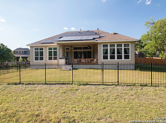 4th image of 17502 Hillsedge