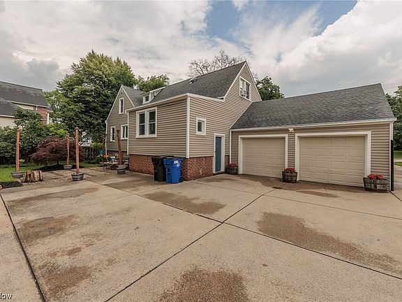 2nd image of 3364 Rocky River Dr