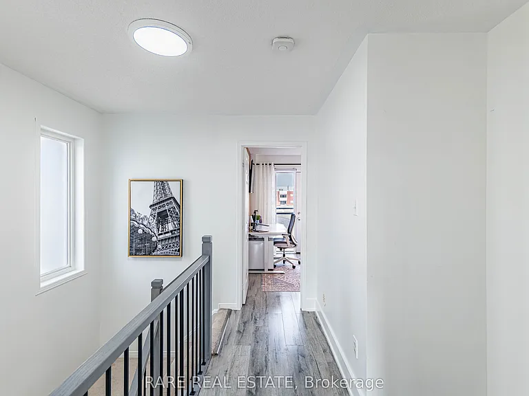 60 Fairwood Cir #28 — Photo 31