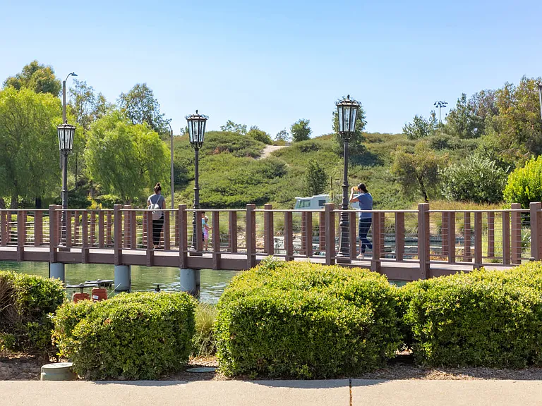 Enjoy the sunshine at Valencia Heritage Park