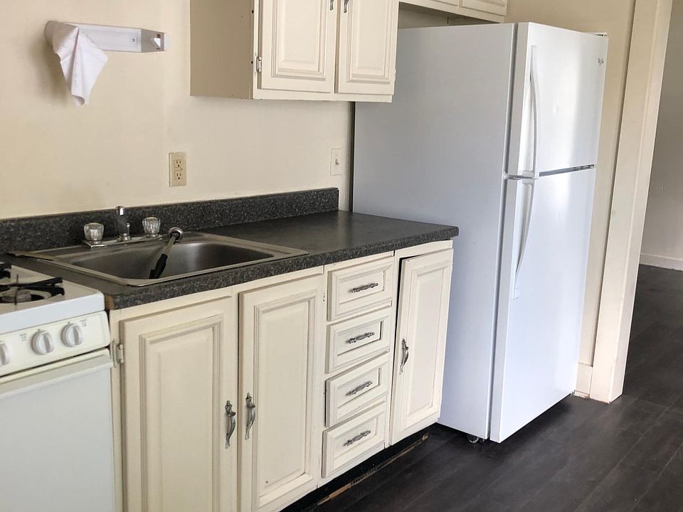 1st image of 520 S Lincoln St APT B