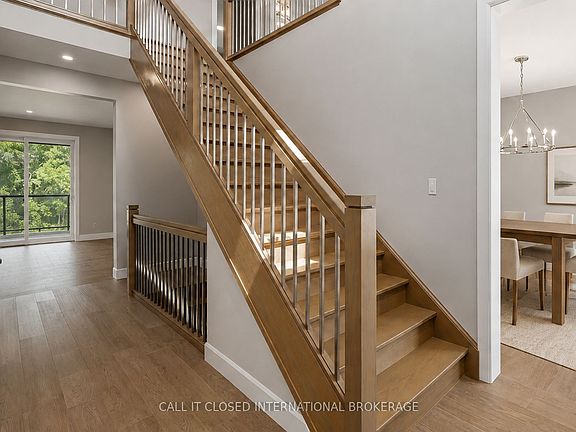4th image of 44 Royal Cres