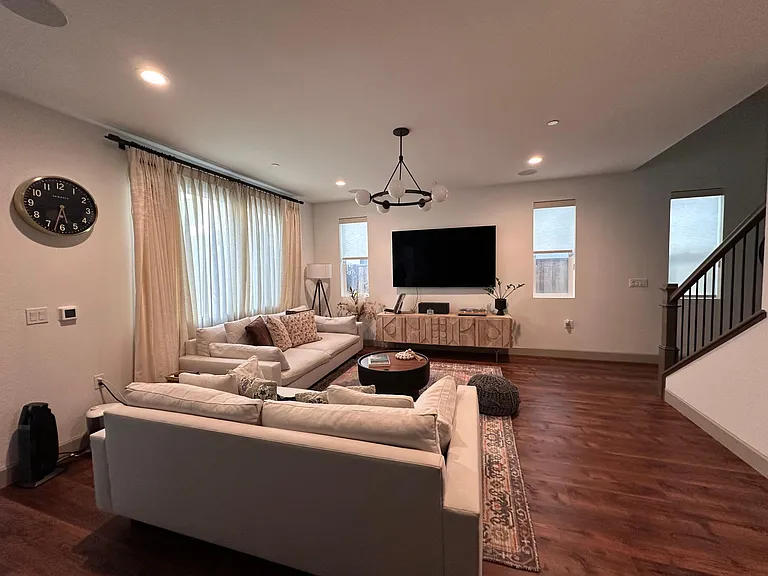 Living area (1st floor)