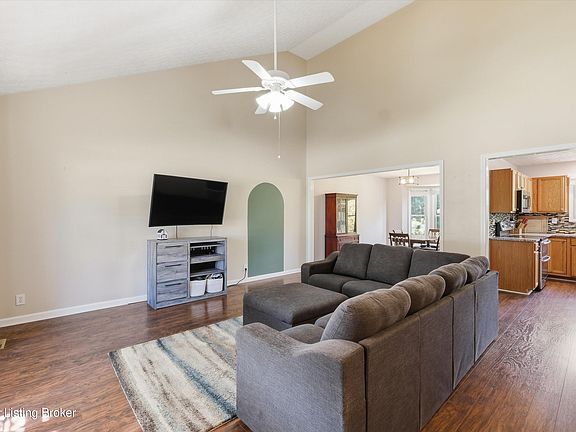 4th image of 5208 Rainmaker Ct
