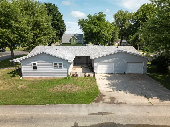 910 Glendale Ave, Tilton, IL 61833