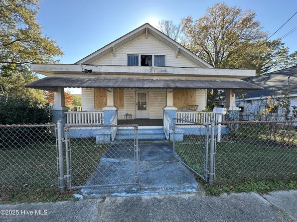 311 E Capitola Avenue, Kinston, NC 28501