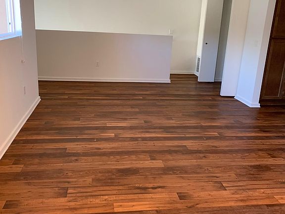 2nd image of 750 Woodward St Unit 8
