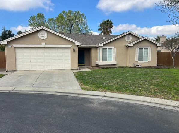 5261 E Wildflower Ln, Fresno, CA 93725