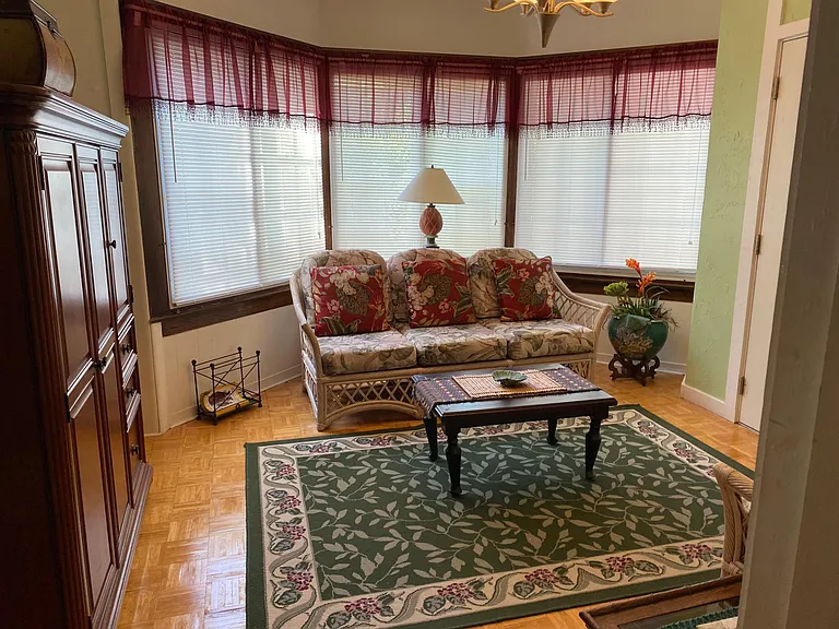 422B W New York Ave — Photo 6