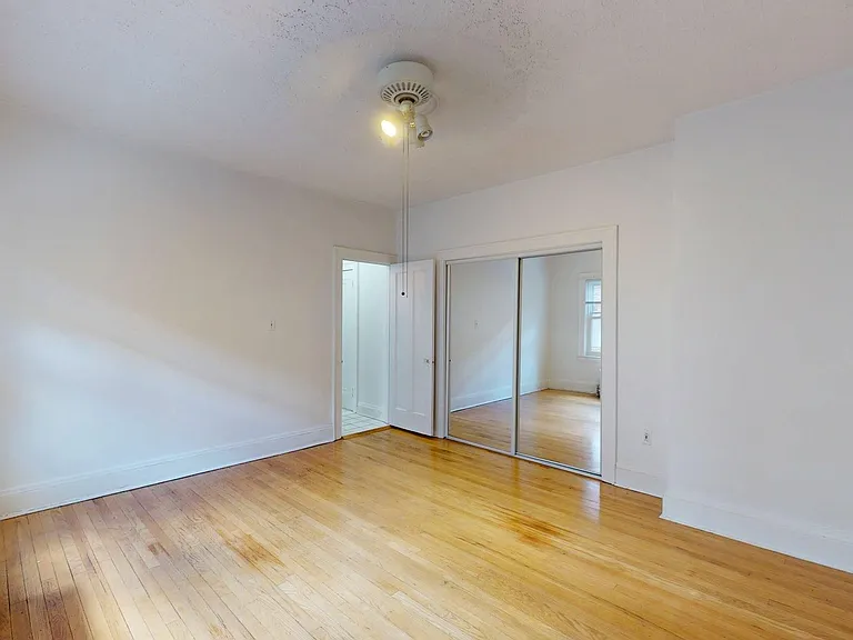 12467-12469 Cedar Rd — Photo 24