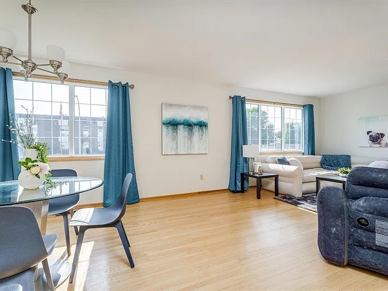 15 Lomond Blvd #15 — Photo 11