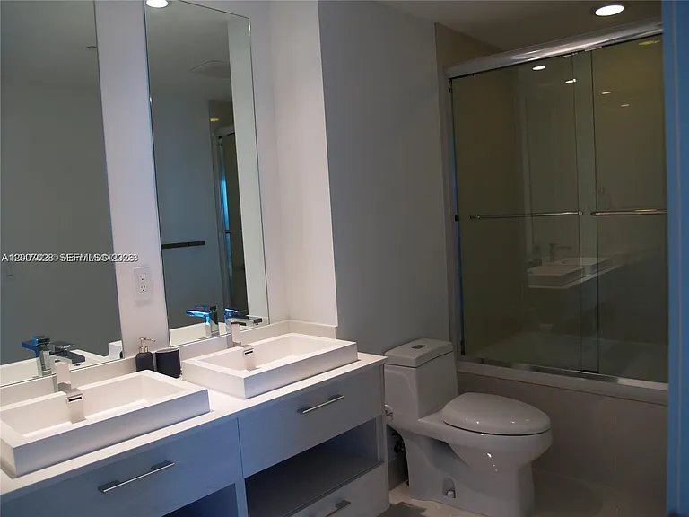 55 SW 9th St #2502 — Photo 3