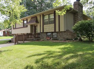 604 W Plaza Dr, Marshall, MO 65340