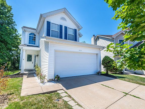 2nd image of 16024 Sandalwood Creek Dr