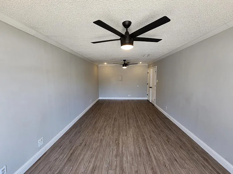 1805 Magnolia Ave — Photo 6