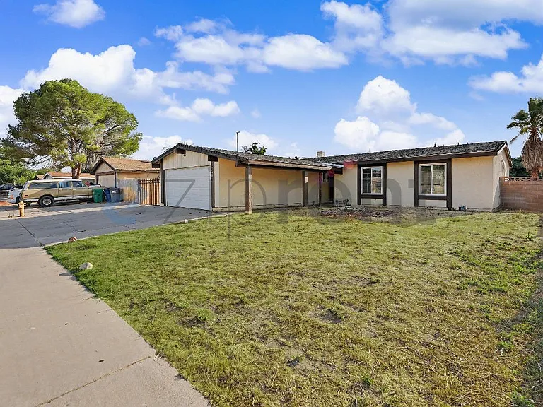 44283 E Raysack Ave — Photo 3