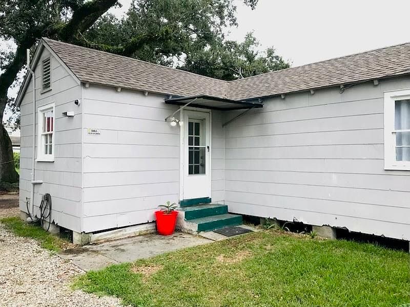 1st image of 568 Central Ave