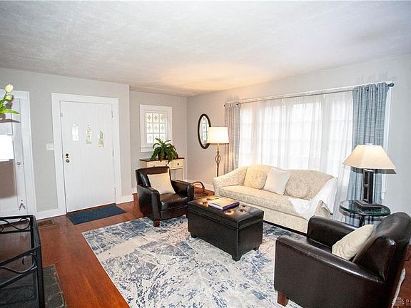 3rd image of 523 Mound Ave