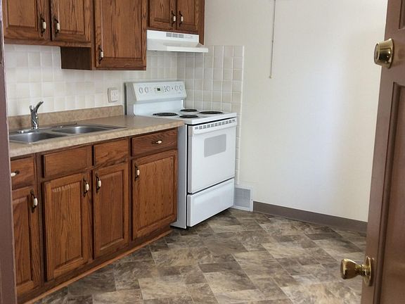 3rd image of 4668 W Crawford Ave