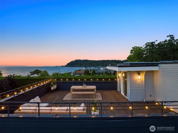 5020 SW 97th Street, Seattle, WA 98136