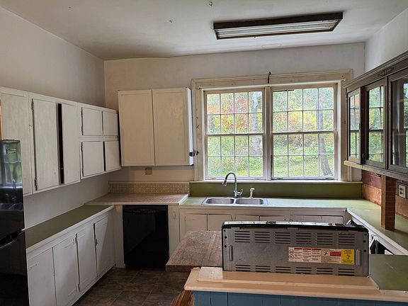 Kitchen cabinets work area