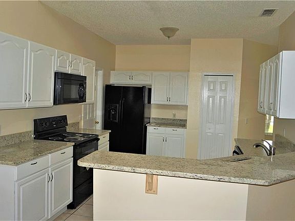 5th image of 213 Abbotsbury Dr