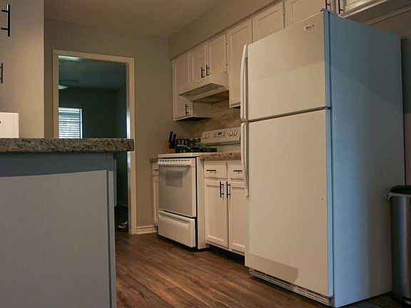 3rd image of 202 Coppersmith Dr