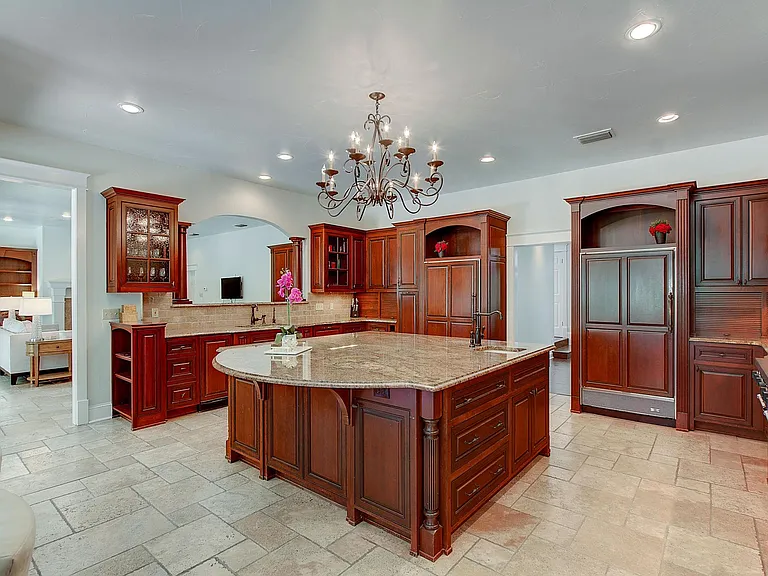 4707 Mantle Dr — Photo 8