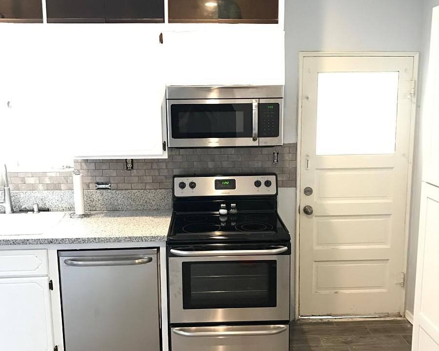 1st image of 2320 N Los Altos Ave