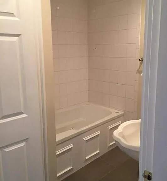 616 E 3rd St #2 — Photo 5
