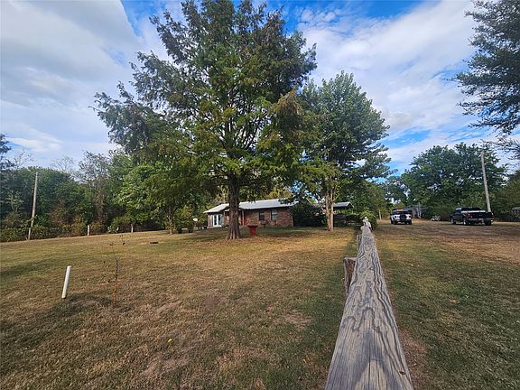 2nd image of 106441 S 4163rd Rd