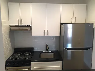 Rented by Metropolis Real Estate of Manhattan