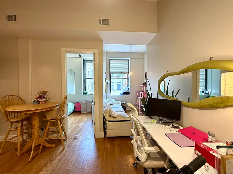 53 S 11th St #3B — Photo 4