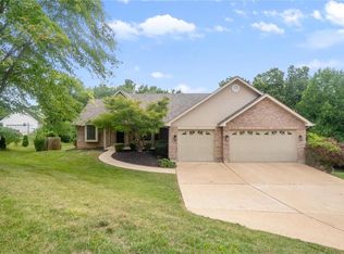 105 Washington Heights Dr, Washington, MO 63090
