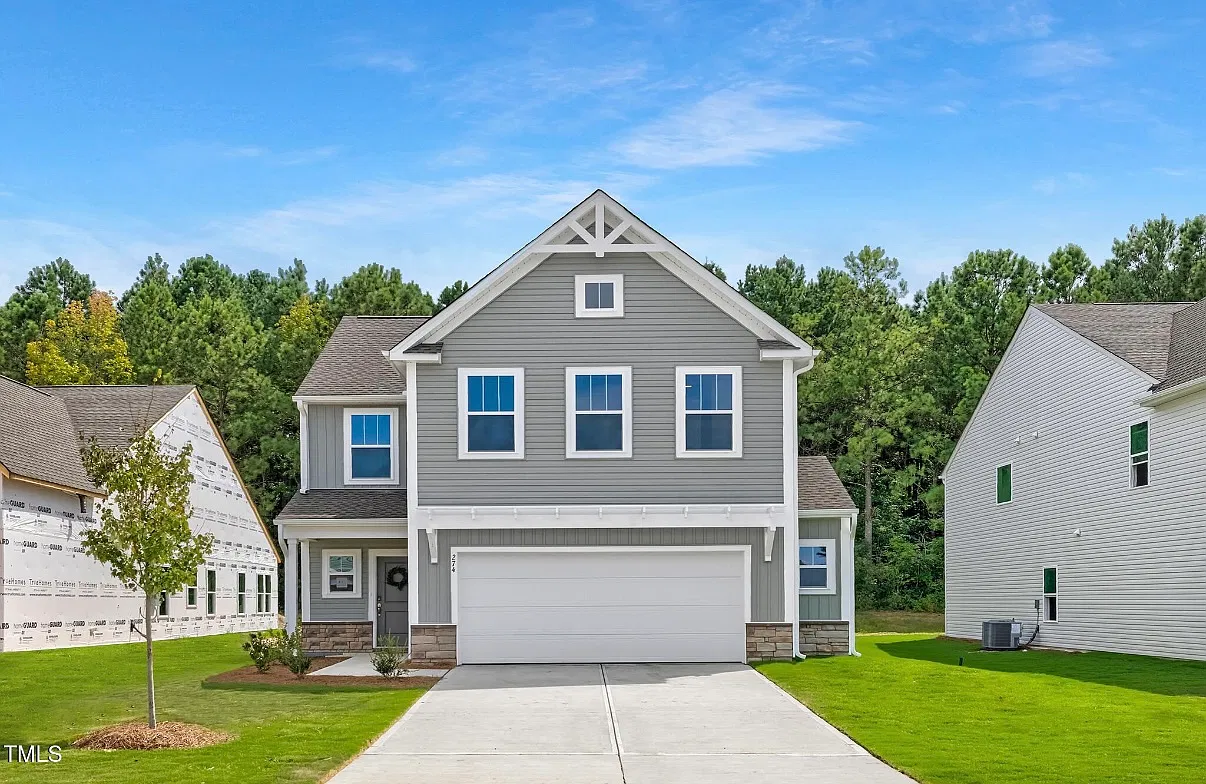 4 bed, 2.5 bath, 2080 sqft, $2,200 — Photo 1