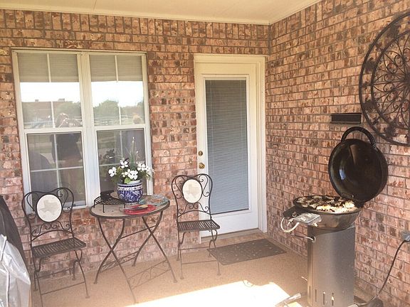 2nd image of 4325 Garden Grove Ln