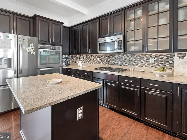 7803 Wormans Mill Rd — Photo 9
