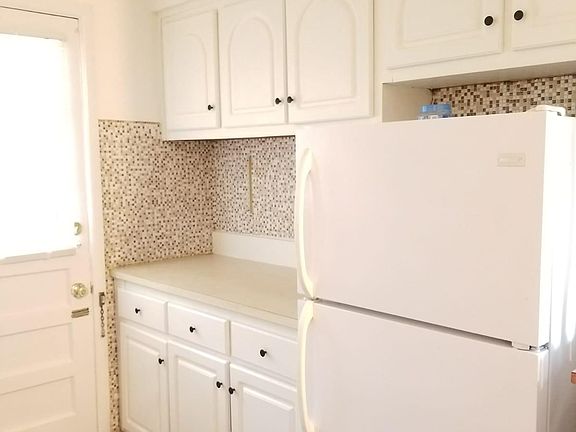 3rd image of 83 Green Dr