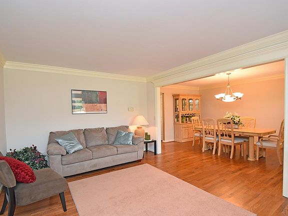 4th image of 7804 Waters Edge Dr