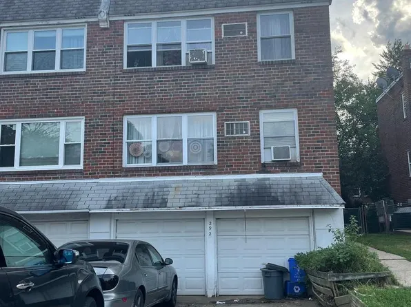292 Nandina St, Philadelphia, PA 19116