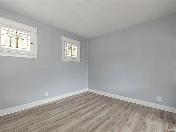 4th image of 419 W Holden Ave