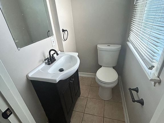 4th image of 5425 Fletcher St #1