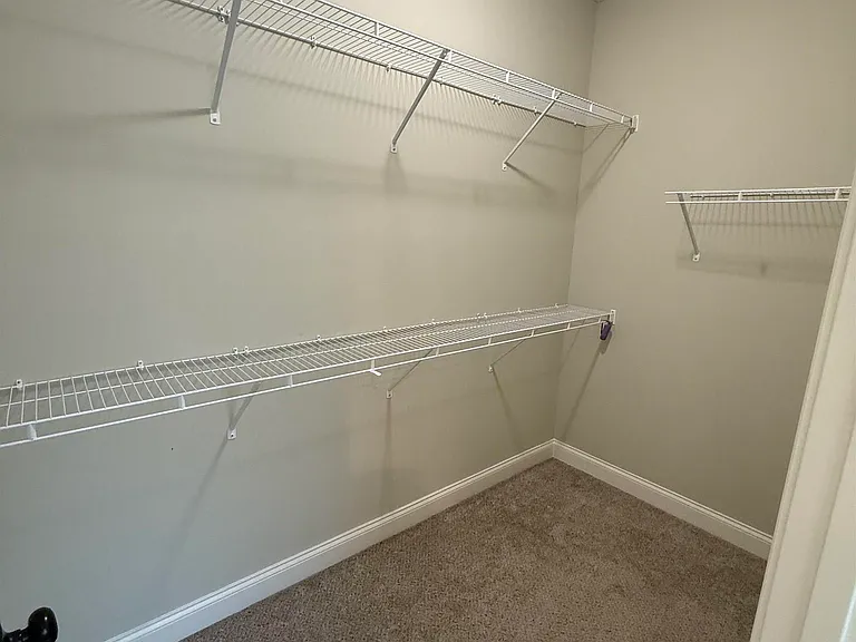 103 Hattie Ct — Photo 13