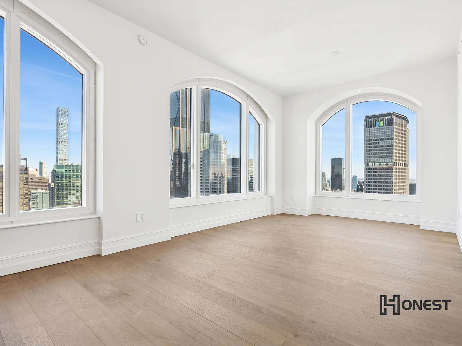 520 Fifth Avenue — Photo 2