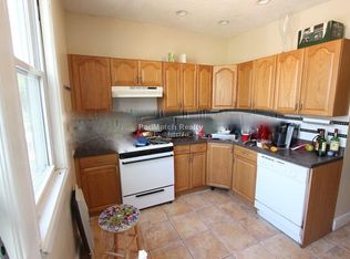 125 Brook St #2F, Brookline, MA 02446