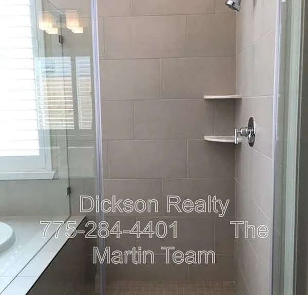 306 Commodore Dr — Photo 16