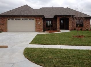 2806 W Bayview St, Wichita, KS 67204