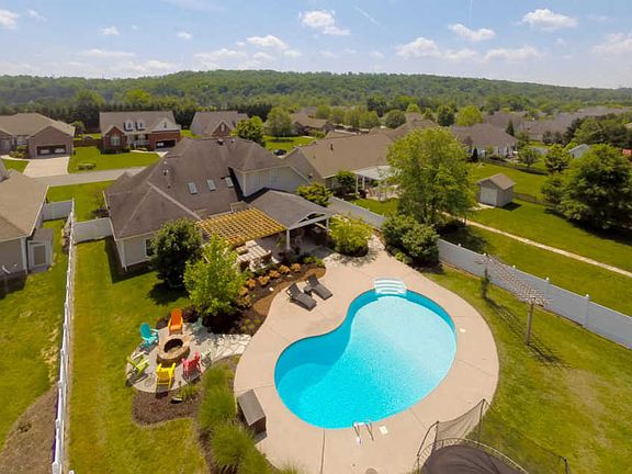 2nd image of 1413 Paxton Dr