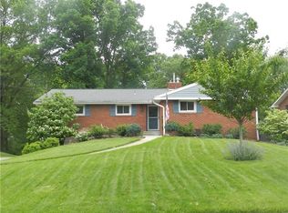 216 Lytton Rd, Coraopolis, PA 15108