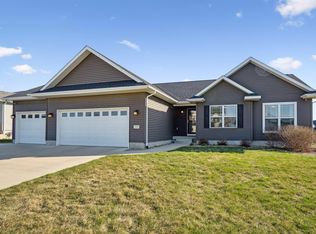 1456 Audubon Dr, Waterloo, IA 50701